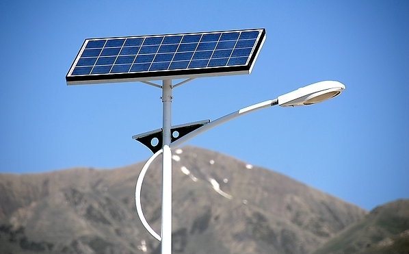 太阳能路灯出现问题该如何解决？